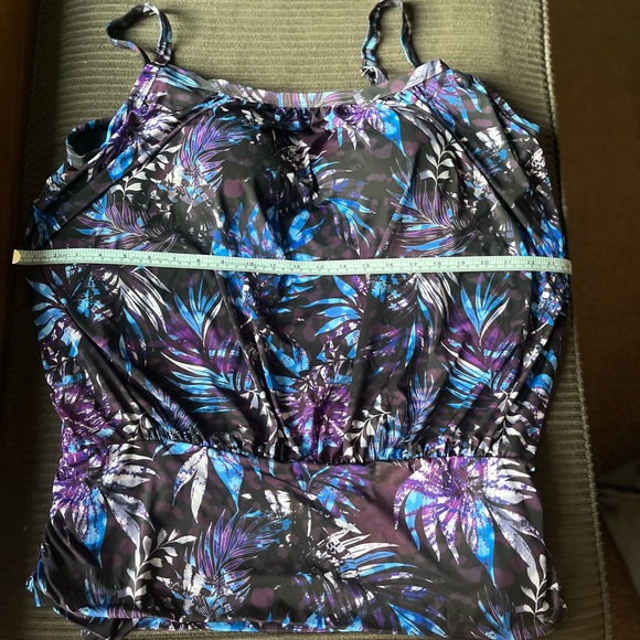 Tankini Top - Picture 3 of 9